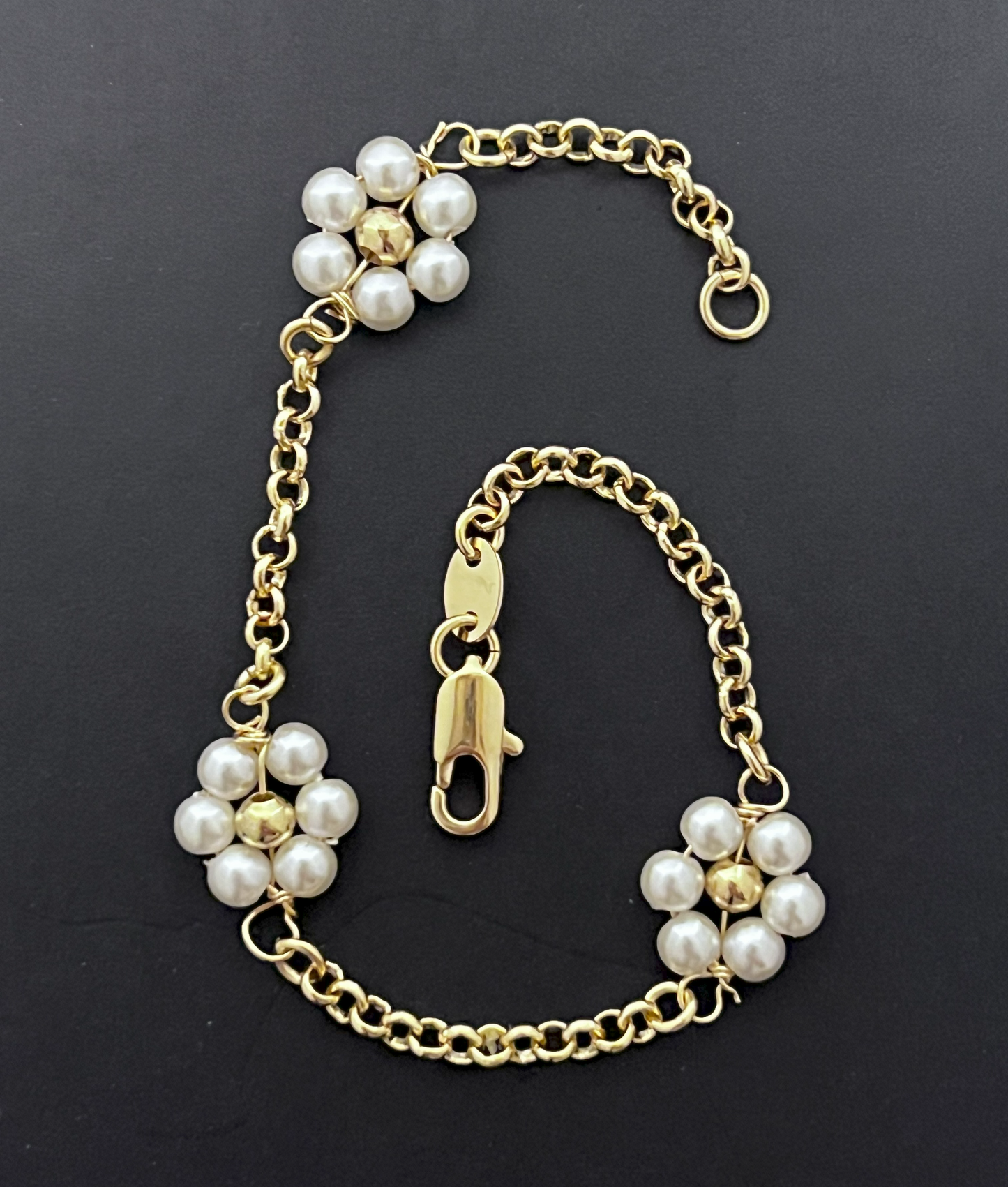 Flower Pearl Bracelet