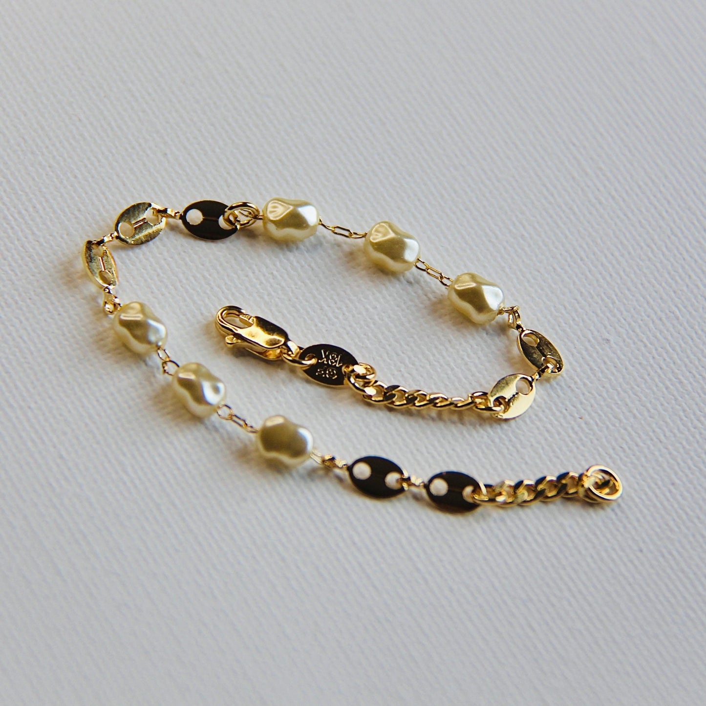 Link Pearls Bracelet - 7.5"
