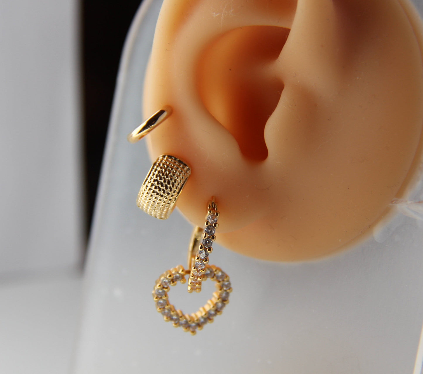 (DROP)Heart Hoops - Gold Filled